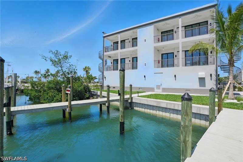 2 bedroom Condominium at 855 Lagoon ST 1, ISLAND SHORES, Fort Myers Beach — photo 4