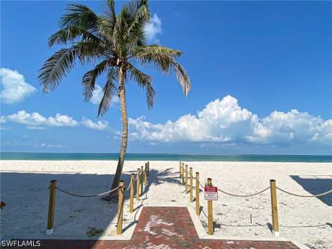 219 Bayfront Dr, Bonita Springs FL - photo 11 of 48