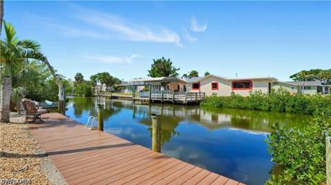 421 Connecticut St, Fort Myers Beach FL - photo 18 of 40