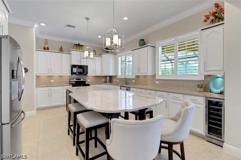 5 bedroom SingleFamilyResidence at 2165 Vardin Pl, Valencia Country Club, Naples — photo 3