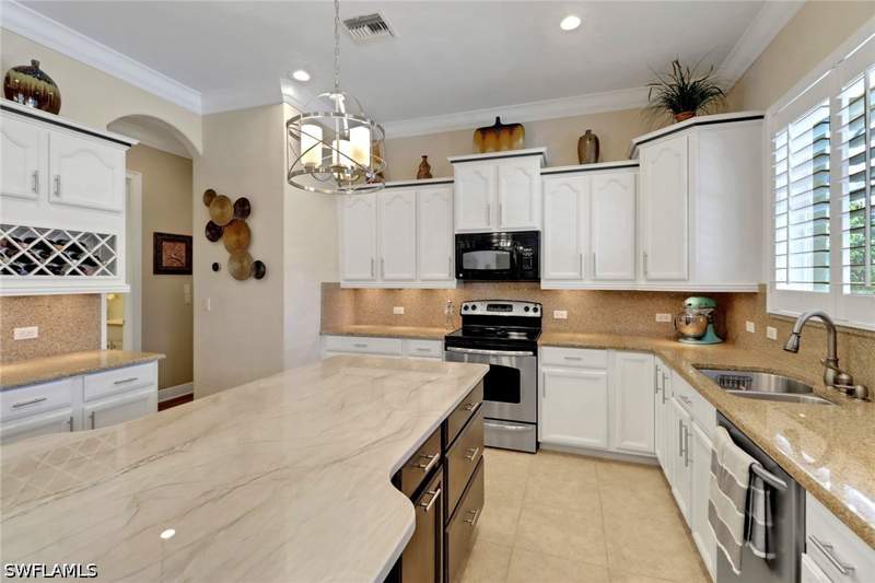 5 bedroom SingleFamilyResidence at 2165 Vardin Pl, Valencia Country Club, Naples — photo 5