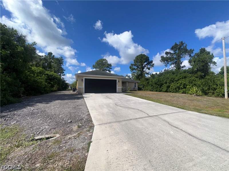 3 bedroom SingleFamilyResidence at 2905 20th ST W, LEHIGH ACRES, Lehigh Acres — photo 2