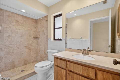9708 Foxglove Cir, Fort Myers FL - photo 17 of 46
