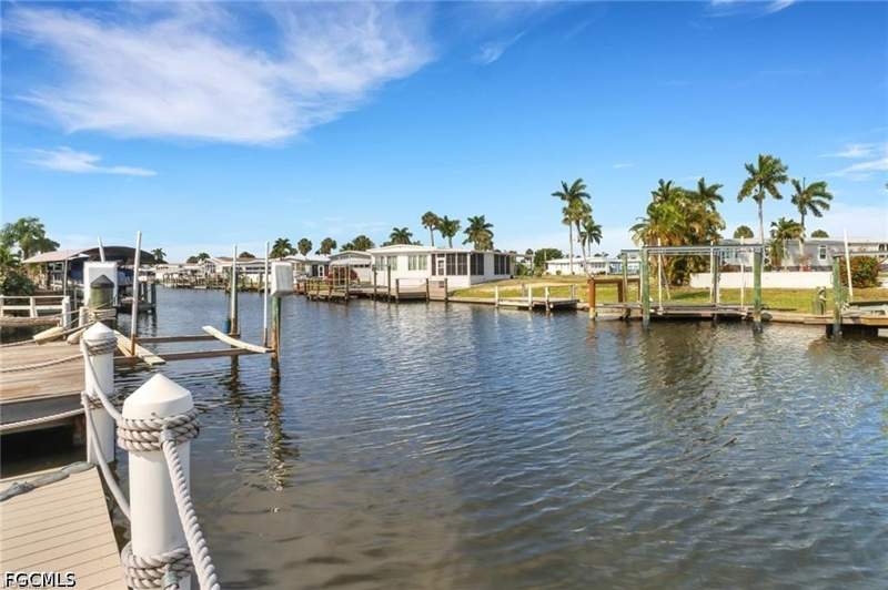 2 bedroom ManufacturedHome at 17540 Peppard Dr, Bayside Estates, Fort Myers Beach — photo 2