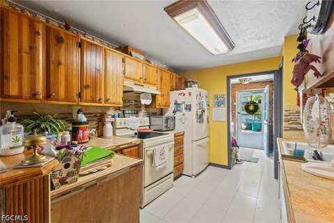 1445 31st St SW, Naples FL - photo 11 of 17