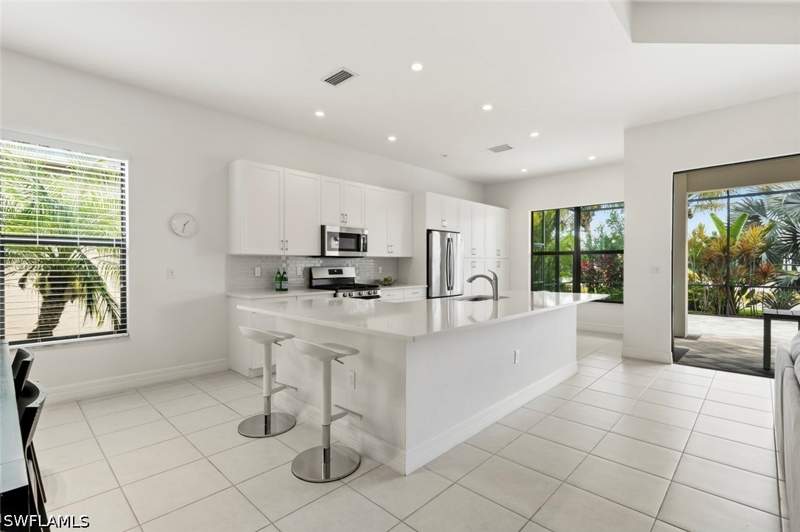 3 bedroom SingleFamilyResidence at 4715 Kensington CIR, STONECREEK, Naples — photo 5
