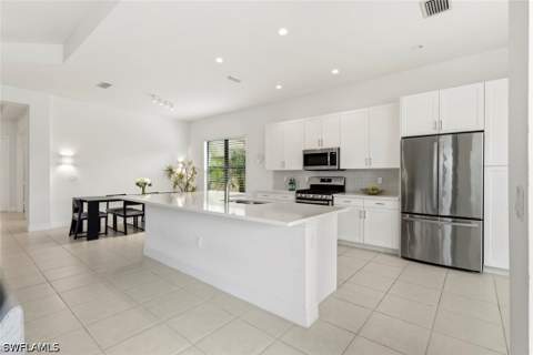 4715 Kensington Cir, Naples FL - photo 6 of 38