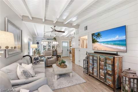 840 Myrtle Ter, Naples FL - photo 15 of 49