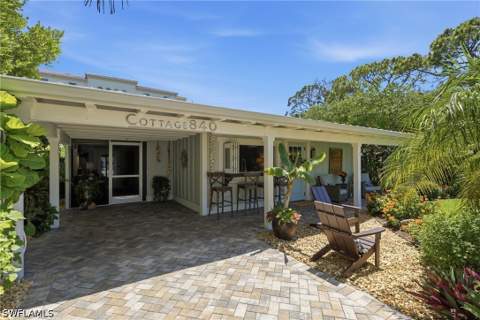 840 Myrtle Ter, Naples FL - photo 6 of 49