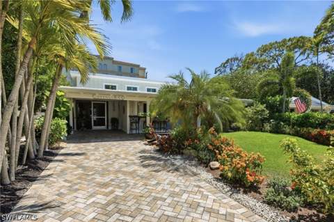 840 Myrtle Ter, Naples FL - photo 7 of 49
