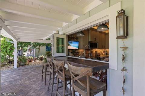 840 Myrtle Ter, Naples FL - photo 9 of 49