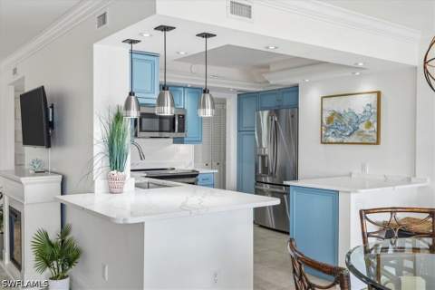 2400 Gulf Shore Blvd N 604, Naples FL - photo 9 of 50