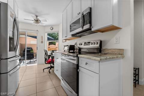 732 Woodshire Ln I5, Naples FL - photo 17 of 19