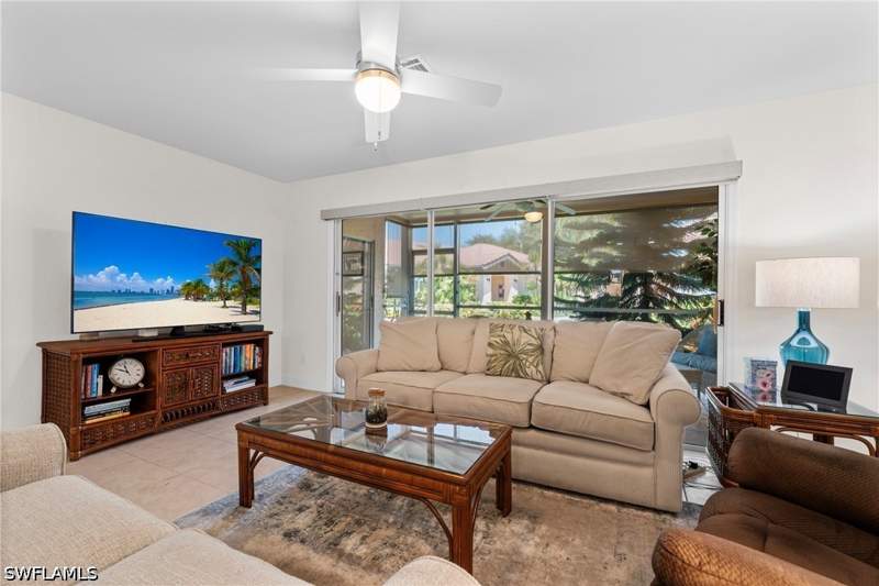 2 bedroom Condominium at 732 Woodshire Ln I5, Emerald Greens, Naples — photo 4