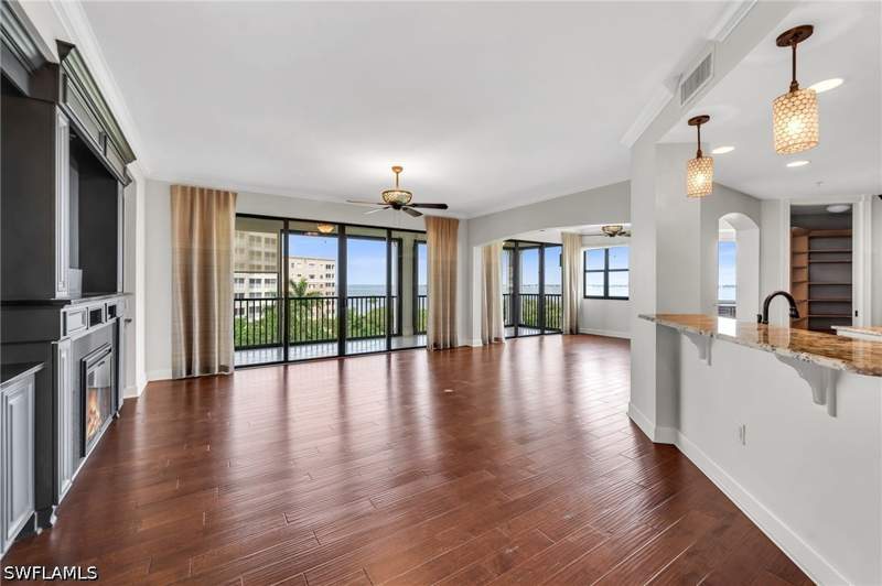 2 bedroom Condominium at 11640 Court Of Palms 301, Palmas Del Sol, Fort Myers — photo 3