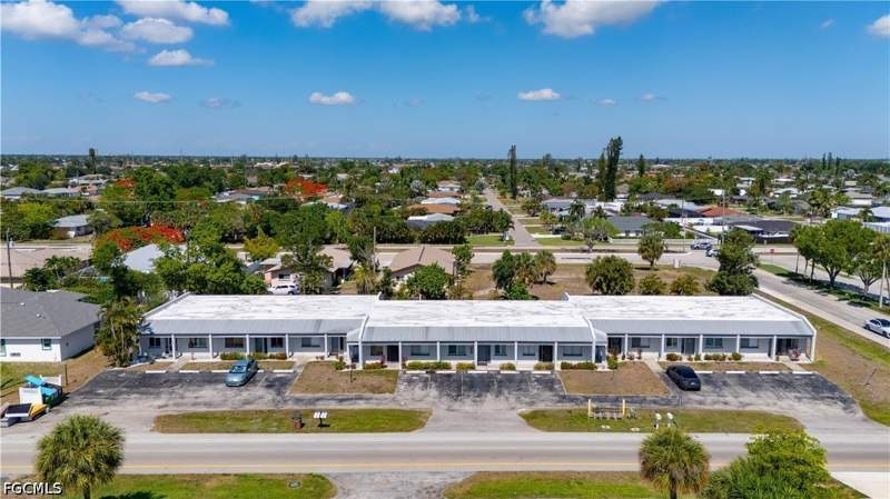 2 bedroom Condominium at 4608 SE 4th Pl 6, Plaza Country Blvd Condo, Cape Coral — photo 3