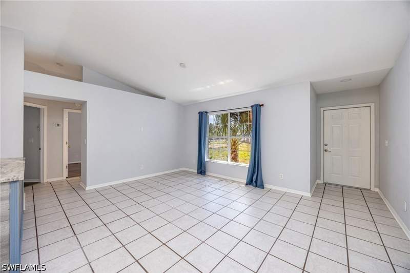 3 bedroom SingleFamilyResidence at 841 8th St SE, Golden Gate Estates, Naples — photo 4