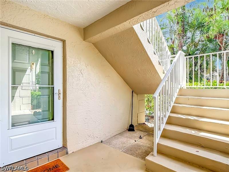 2 bedroom Condominium at 1708 Kings Lake Blvd 5-106, Greenfield Village, Naples — photo 4
