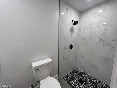 1109 Gifford Ave N, Lehigh Acres FL - photo 8 of 11