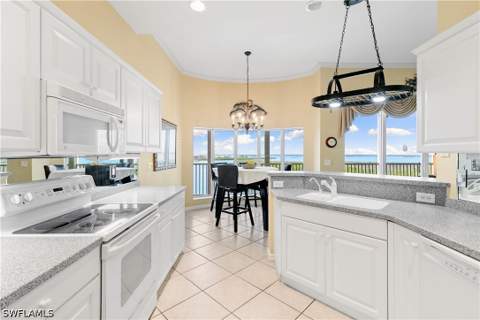4141 Bay Beach Ln 4P3, Fort Myers Beach FL - photo 9 of 39