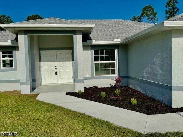 3 bedroom SingleFamilyResidence at 1017 Maple Ave N, Lehigh Acres, Lehigh Acres — photo 2