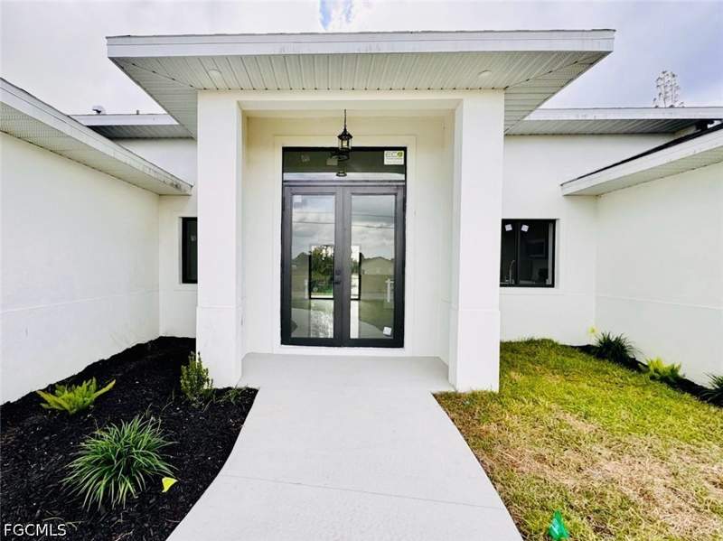 3 bedroom SingleFamilyResidence at 3424 NE 21st Pl, Cape Coral, Cape Coral — photo 3