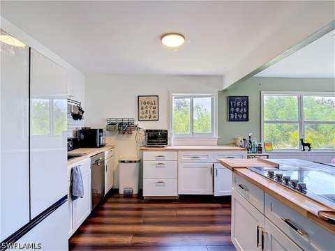 4549 Courtney Rd, St James City FL - photo 9 of 34