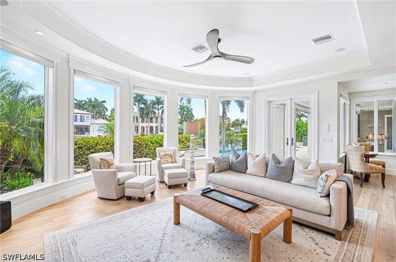 4 bedroom SingleFamilyResidence at 1888 6th St S, Aqualane Shores, Naples — photo 5