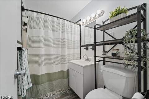 912 Hibiscus Ln, North Fort Myers FL - photo 13 of 31