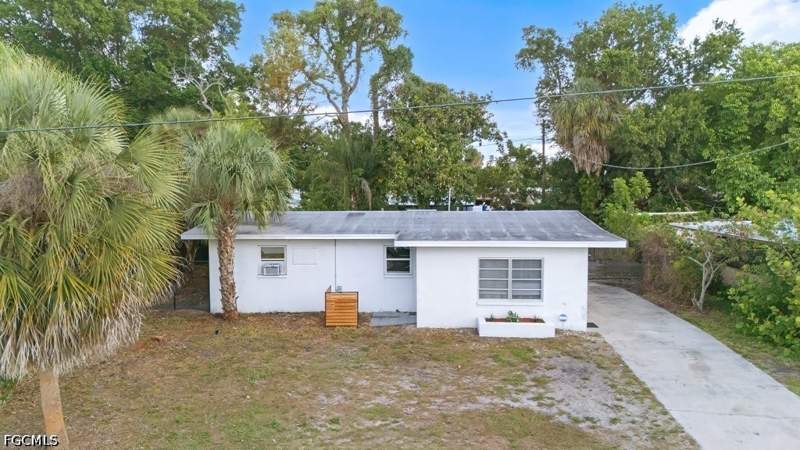 3 bedroom SingleFamilyResidence at 912 Hibiscus Ln, Tropic Isles, North Fort Myers — photo 2