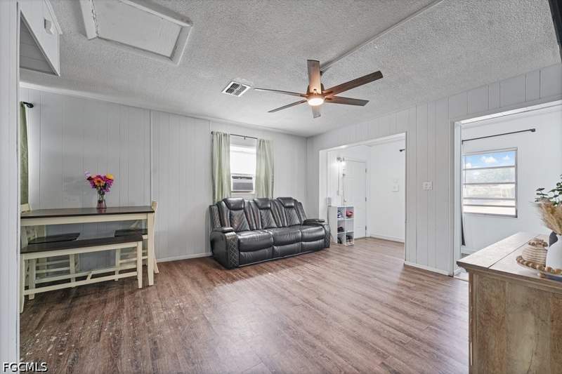 3 bedroom SingleFamilyResidence at 912 Hibiscus Ln, Tropic Isles, North Fort Myers — photo 4