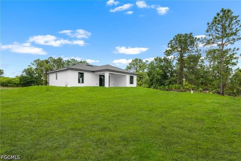 3 bedroom SingleFamilyResidence at 546 Genoa Ave S, Lehigh Acres, Lehigh Acres — photo 5