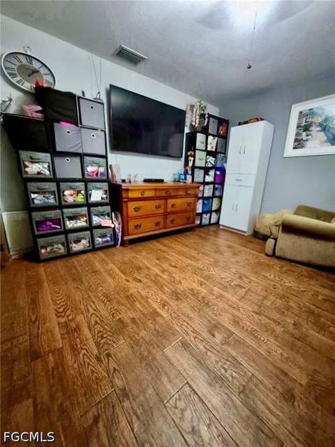 4009 NW 36th Ln, Cape Coral FL - photo 7 of 35