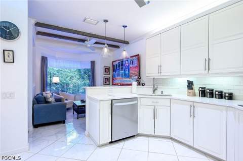 133 Colonade Cir, Naples FL - photo 13 of 34