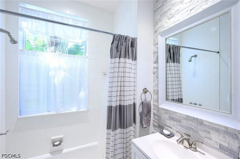 3 bedroom Condominium at 133 Colonade Cir, Colonade, Naples — photo 5
