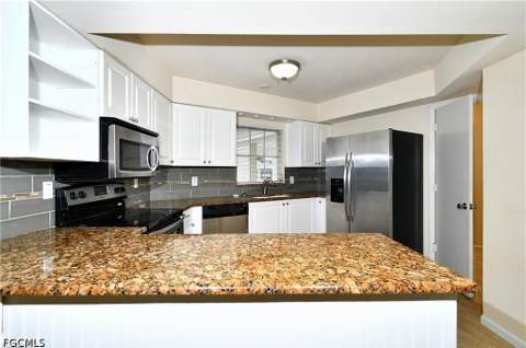 9 Park Lane Cir, Lehigh Acres FL - photo 12 of 41