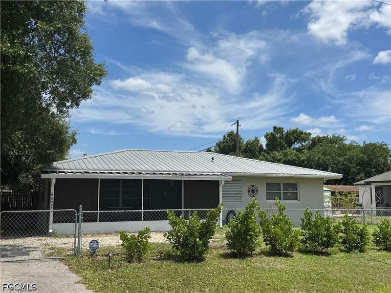 3 bedroom SingleFamilyResidence at 2248 River Ridge Blvd, Fort Myers Shores, Fort Myers — photo 3