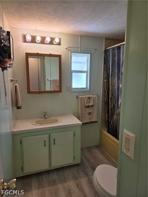 549 Freedom St, North Fort Myers FL - photo 18 of 38