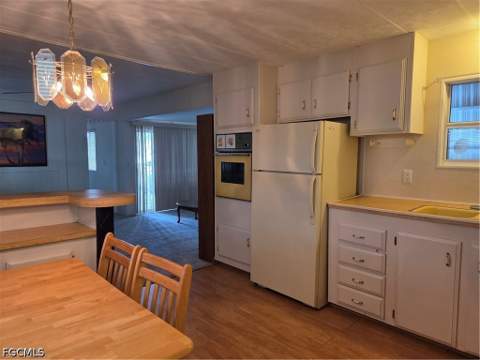 549 Freedom St, North Fort Myers FL - photo 6 of 38