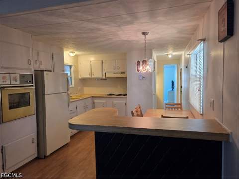 549 Freedom St, North Fort Myers FL - photo 7 of 38