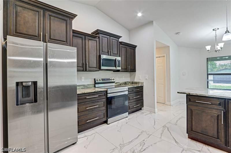 4 bedroom SingleFamilyResidence at 4015 6th St W, Lehigh Acres, Lehigh Acres — photo 3