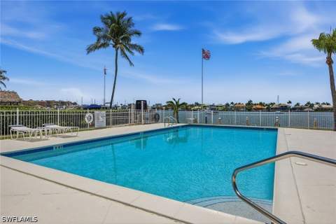 816 W Elkcam Cir 101, Marco Island FL - photo 20 of 34