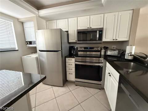 8350 Estero Blvd 223, Fort Myers Beach FL - photo 6 of 21