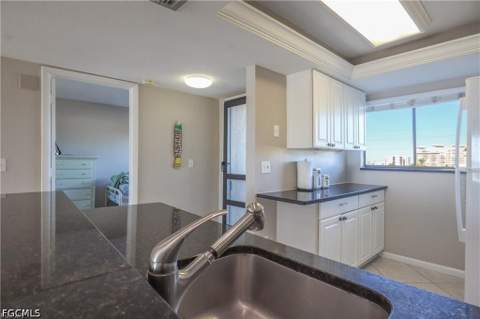 8350 Estero Blvd 223, Fort Myers Beach FL - photo 7 of 21