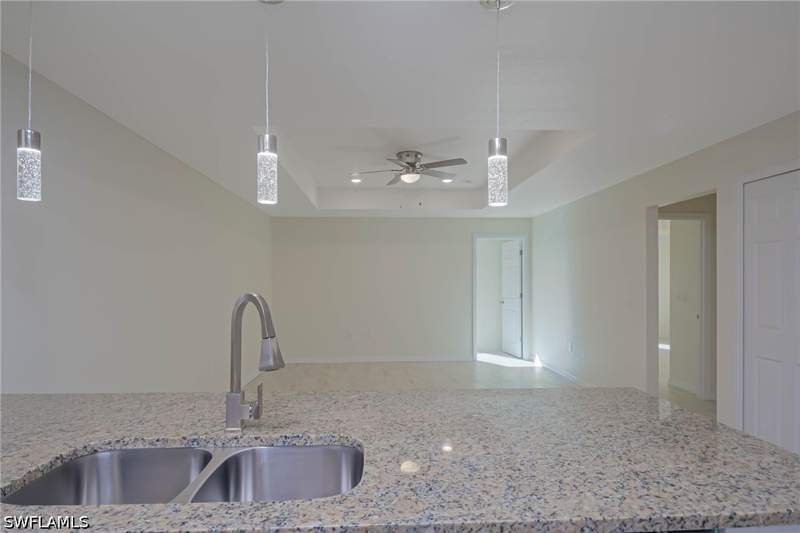 4 bedroom SingleFamilyResidence at 2120 French St, Fort Myers, Fort Myers — photo 2