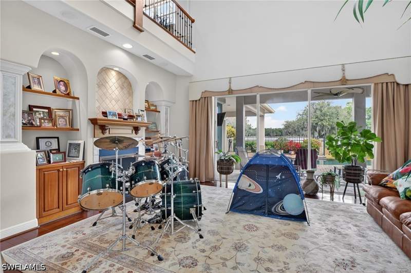 5 bedroom SingleFamilyResidence at 1964 Rialto Way, Alva, Alva — photo 5