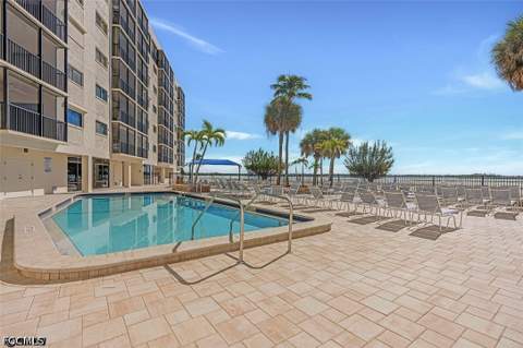 8350 Estero Blvd 423, Fort Myers Beach FL - photo 19 of 24