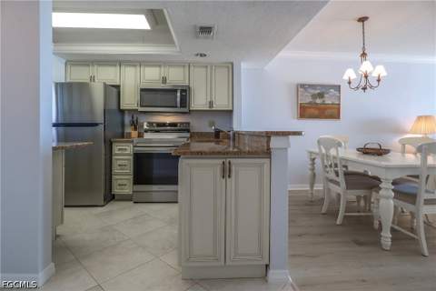 8350 Estero Blvd 423, Fort Myers Beach FL - photo 8 of 24