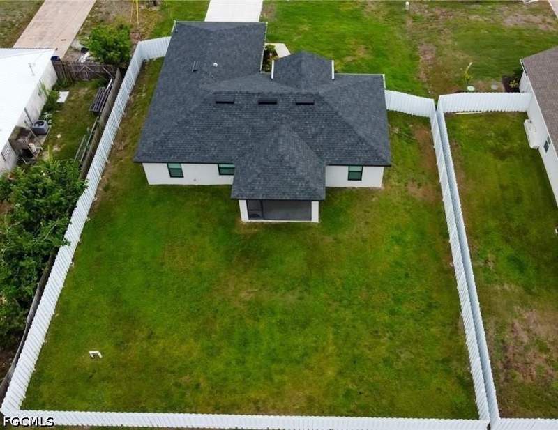 3 bedroom SingleFamilyResidence at 1028 Champion Ave, Lehigh Acres, Lehigh Acres — photo 3