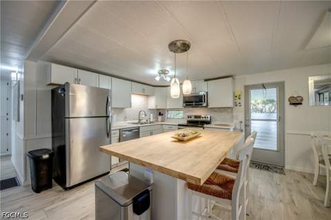 5510 Back Bay Bend, North Fort Myers FL - photo 10 of 36